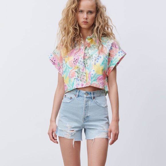 Zara Tops - •NWT• Zara Printed Poplin Shirt